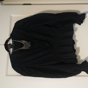 Hyfye large blouse with necklace and earrings